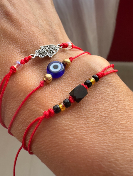 KIT 3 PULSERAS HILO ROJO AMULETO NAZAR U OJO TURCO - HILO ROJO HAMSA - HILO ROJO CON PIEDRA AZABACHE