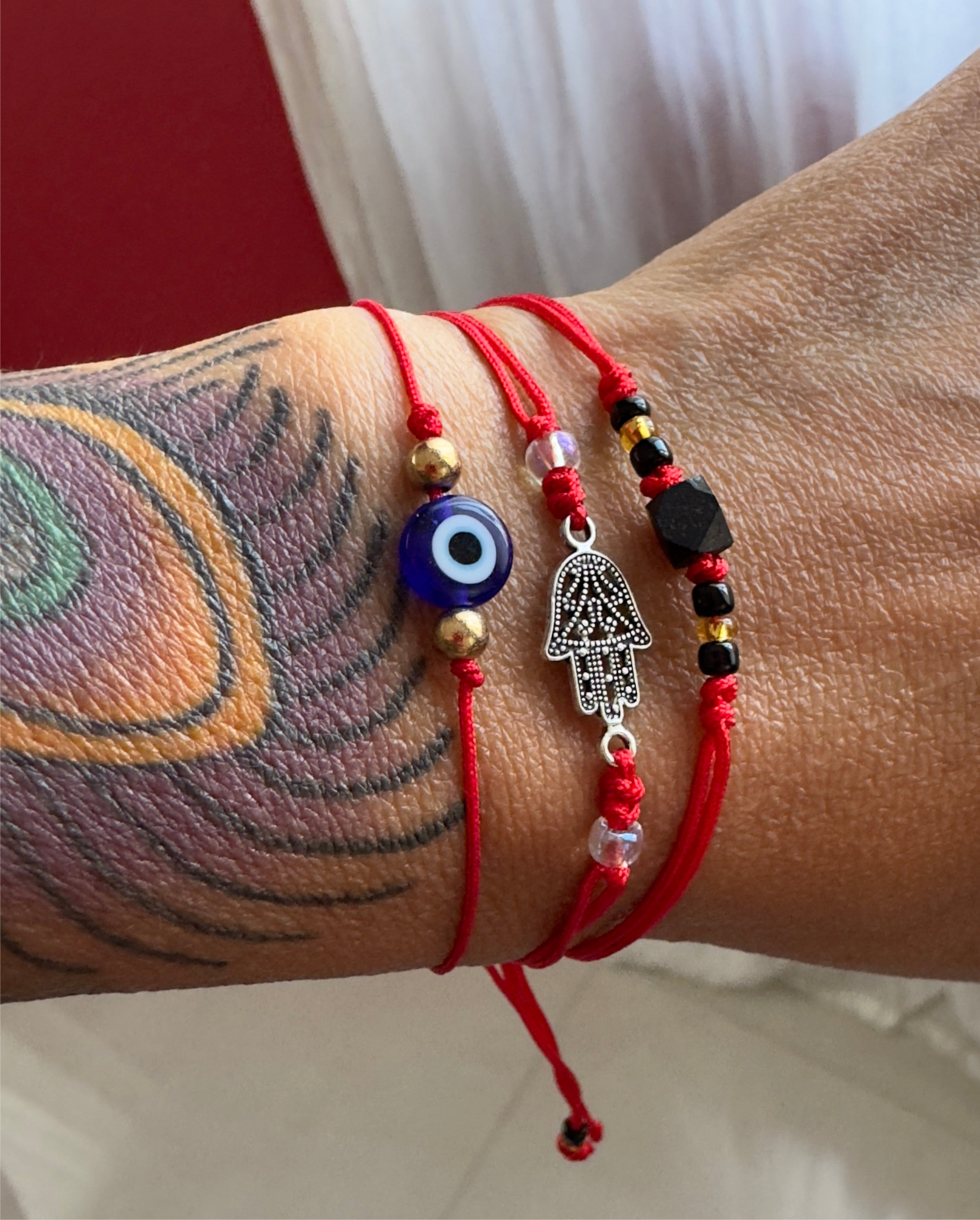 KIT 3 PULSERAS HILO ROJO AMULETO NAZAR U OJO TURCO - HILO ROJO HAMSA - HILO ROJO CON PIEDRA AZABACHE